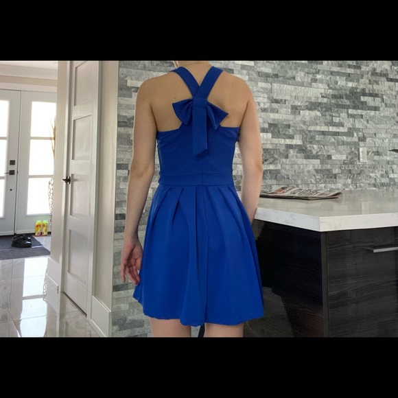 Blue dress with bow on the back - Picture 4 of 4